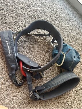 Black Diamond Rock Climbing Harness With Chalk Bag and Carabiner